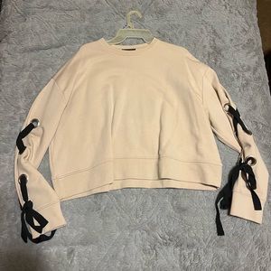 Zara cropped sweatshirt. Size small. Fits like M/L.